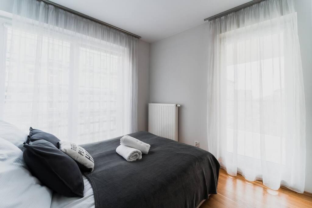 Apartament New Apartment-old Town-4 Rooms-new Building-garage