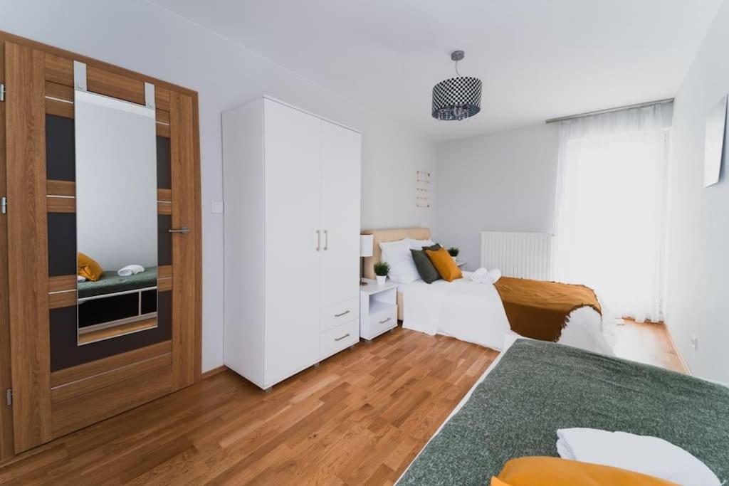 Apartment New Apartment-old Town-4 Rooms-new Building-garage Breslau