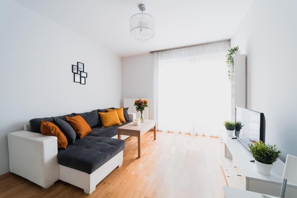 New Apartment-old Town-4 Rooms-new Building-garage Apartment Breslau