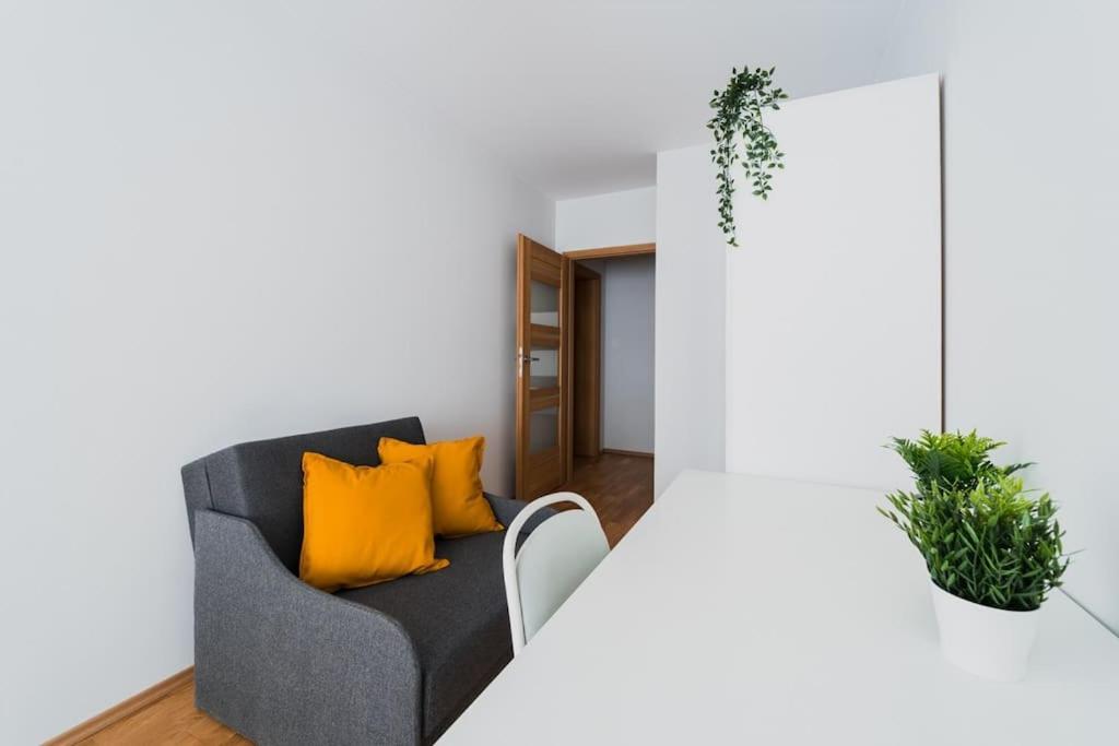 New Apartment-old Town-4 Rooms-new Building-garage Apartment Breslau